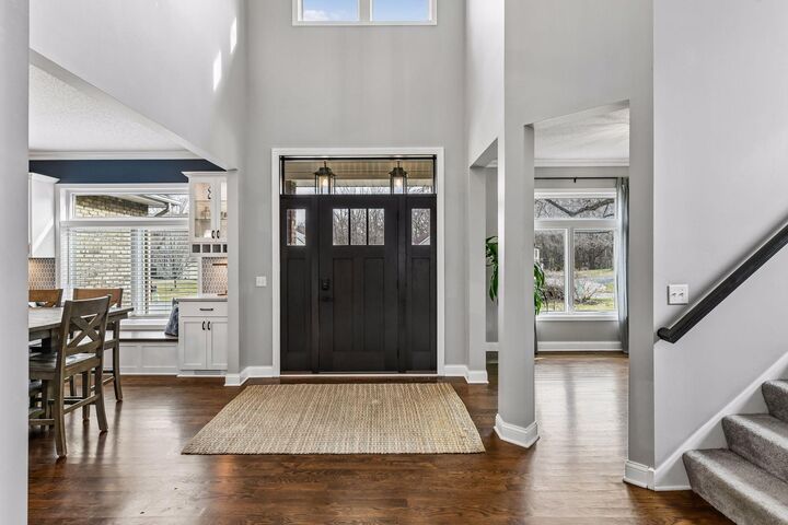 Property Photo:  1944 Creek View Court  MN 55317 