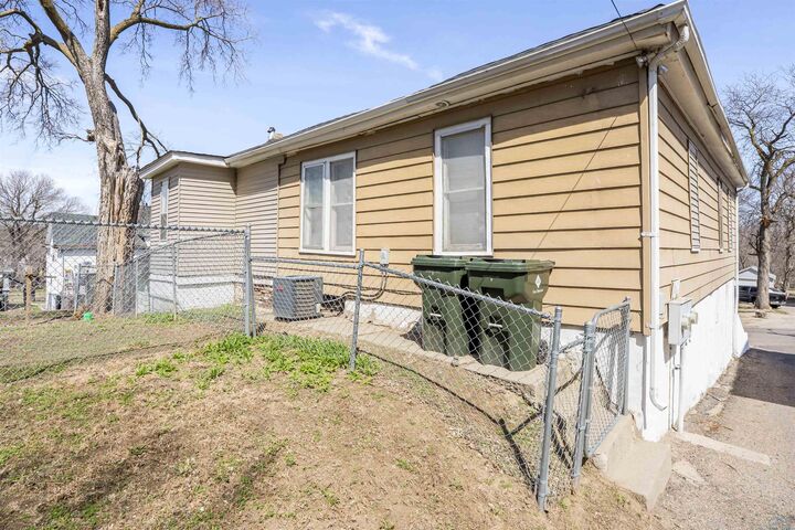 Property Photo:  412 W 2nd St.  IA 51103 