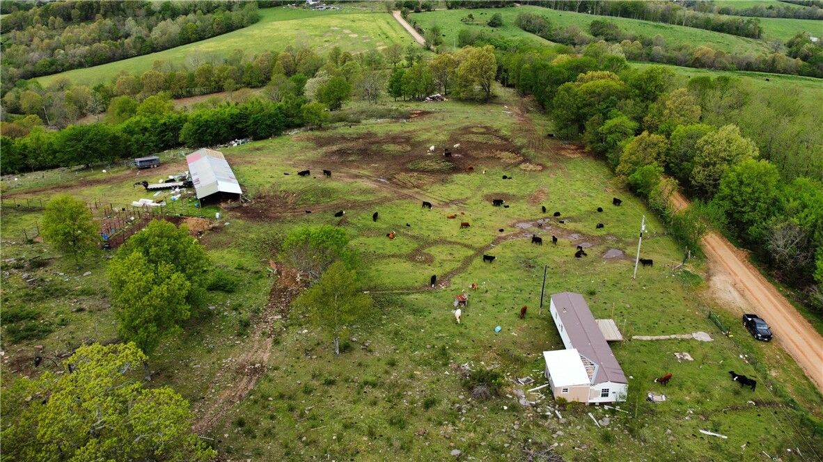 Property Photo: 1085 County Road 723 AR 72740