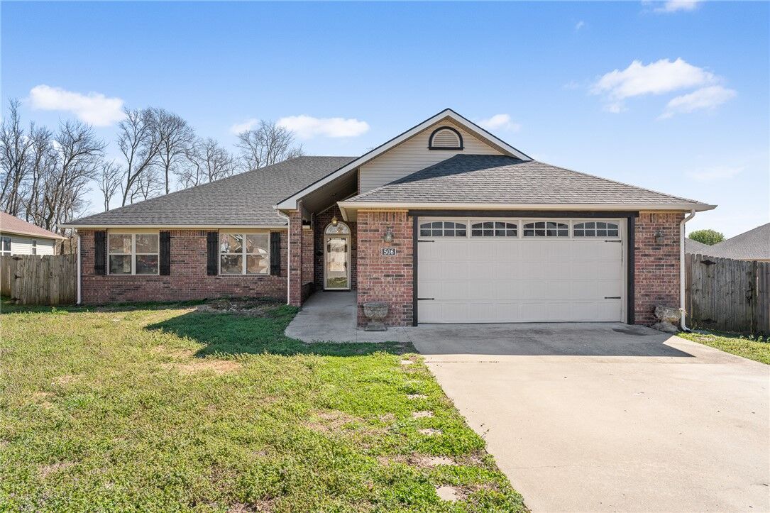 Property Photo: 506 Maci Court AR 72761