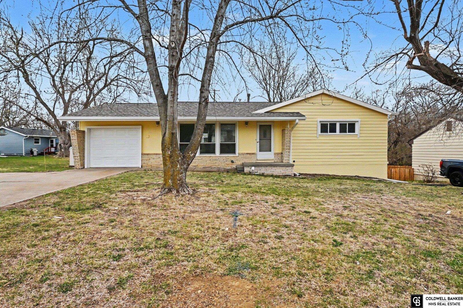 Property Photo:  1405 Freeman Drive  NE 68005 