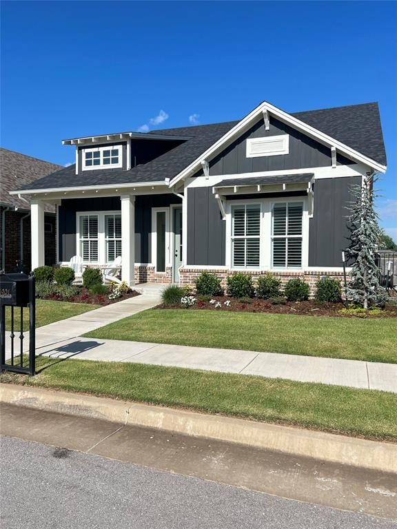 Property Photo:  1901 Plaza District Drive  OK 73034 