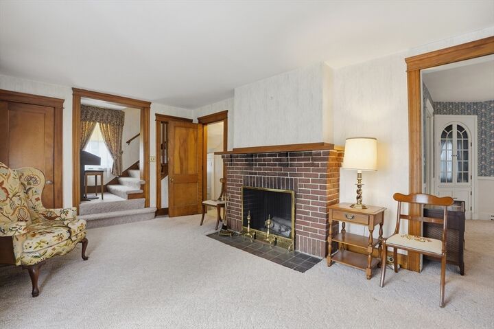 Property Photo:  18 Davidson Road  MA 01605 
