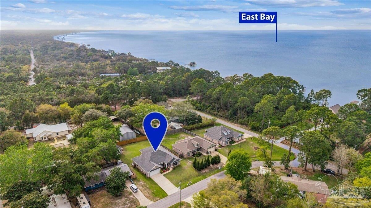 Property Photo:  1911 Ladybird Ln  FL 32563 