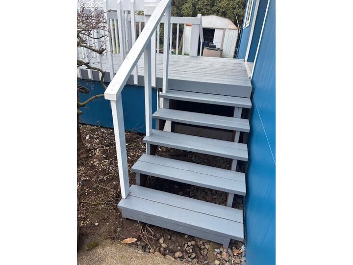 Property Photo:  1400 Candlelight Dr 174  OR 97402 