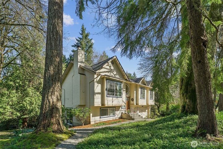 Property Photo:  100 NW Westmont Lane  WA 98311 