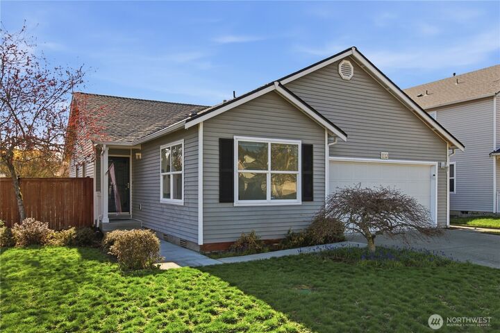 Property Photo:  1013  Riddell Avenue NE  WA 98360 