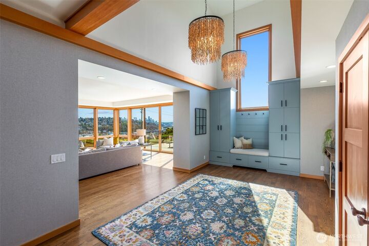 Property Photo:  2506 W Halladay Street  WA 98199 