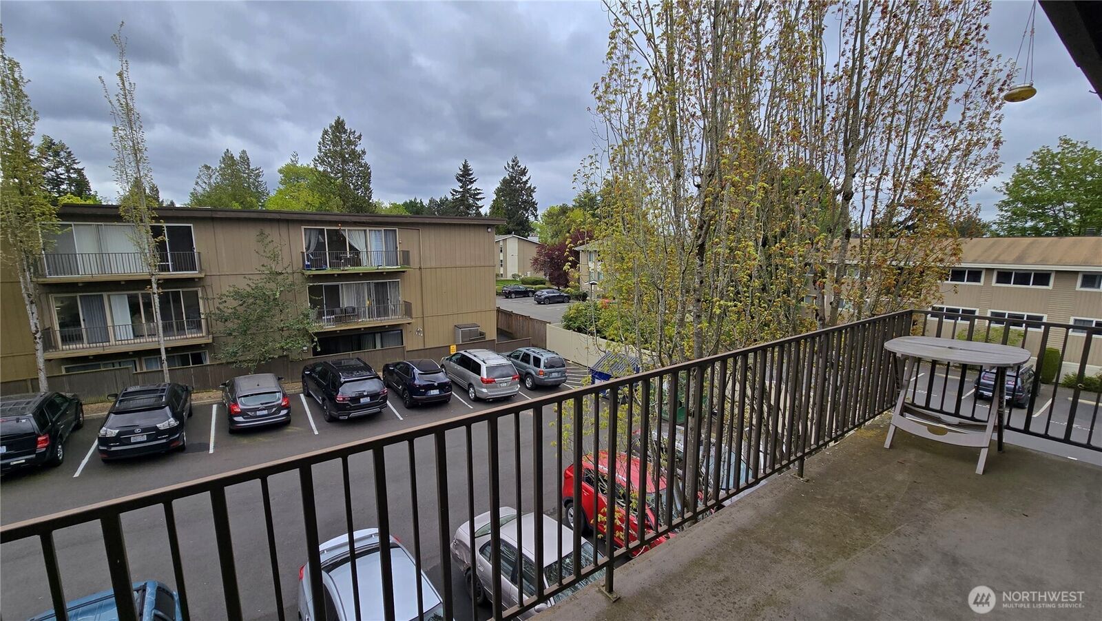 Property Photo:  11010 NE 68th Street 627  WA 98033 