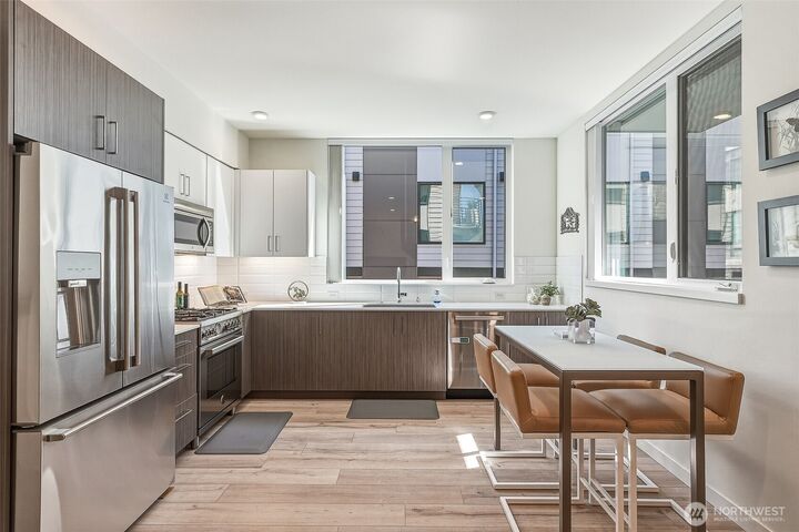 Property Photo:  6313  9th Avenue NE A  WA 98115 