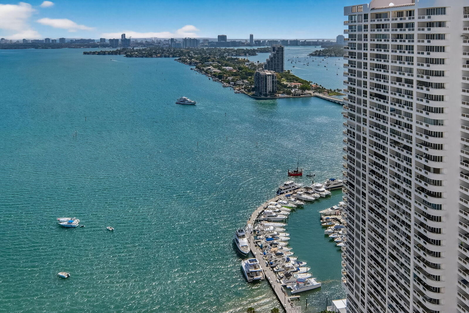 Property Photo:  1750 N Bayshore Drive 3706  FL 33132 