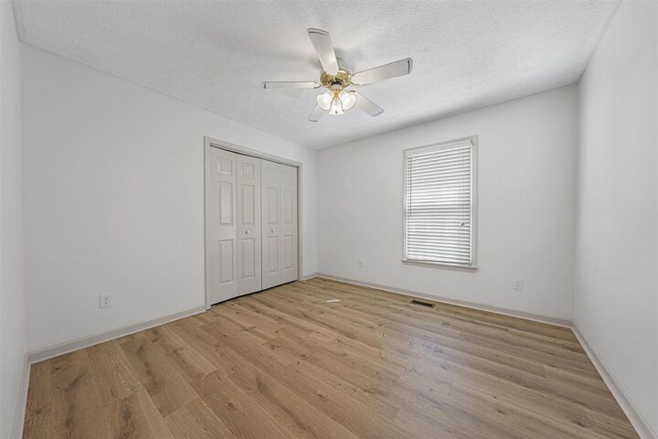 Property Photo: 159 Wyndham Way KY 42104