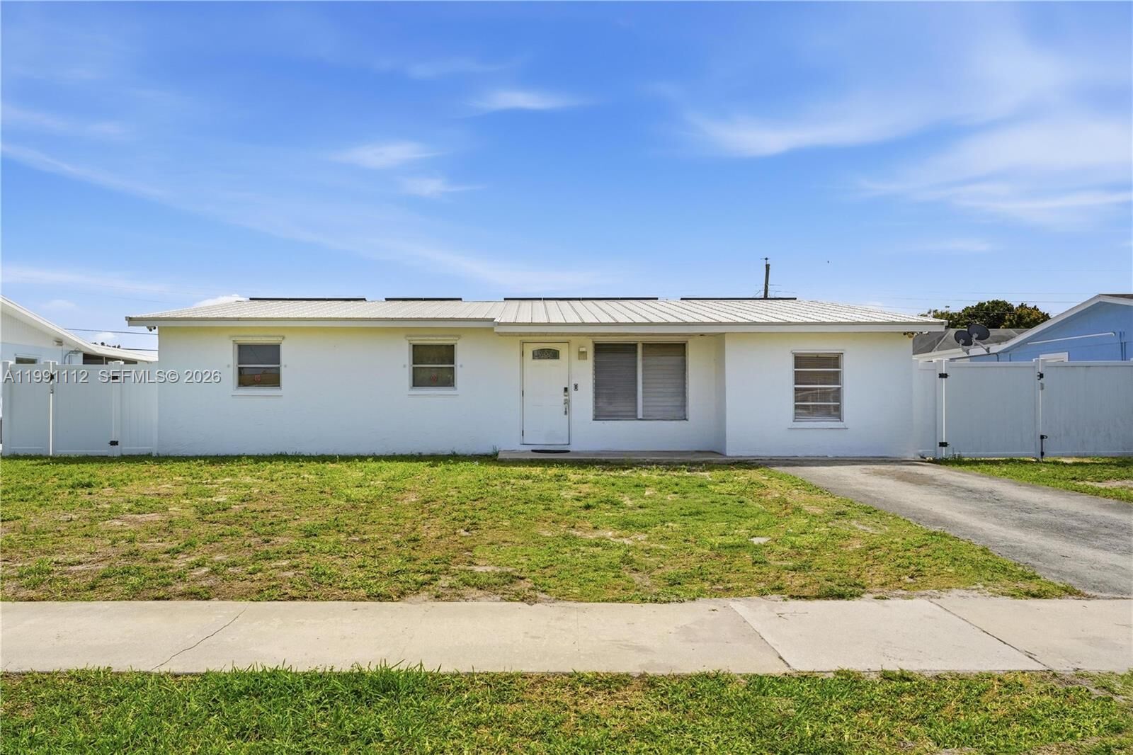 Property Photo:  3352 Taconic Dr  FL 33406 