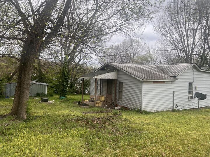 Property Photo:  109 Polk Street  MO 65791 