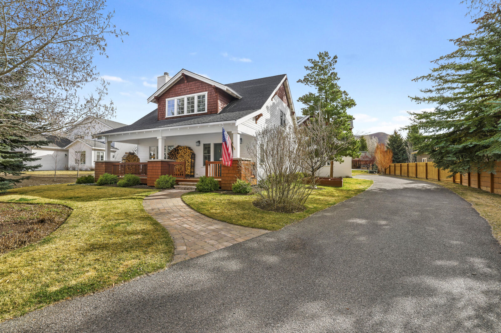 Property Photo:  1430 N 2nd Ave  ID 83333 