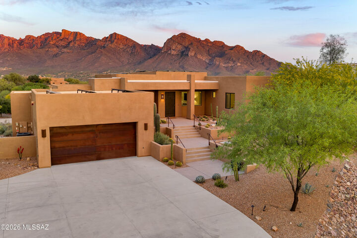 Property Photo:  10875 N Poinsettia Drive  AZ 85737 