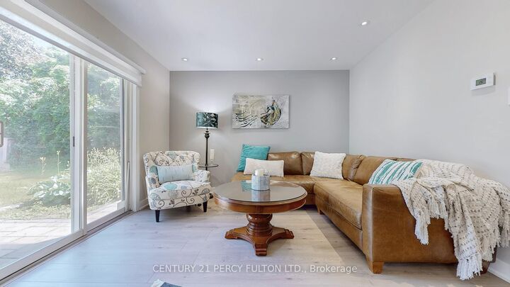 Property Photo: 158 Holm Crescent ON L3T 5J3