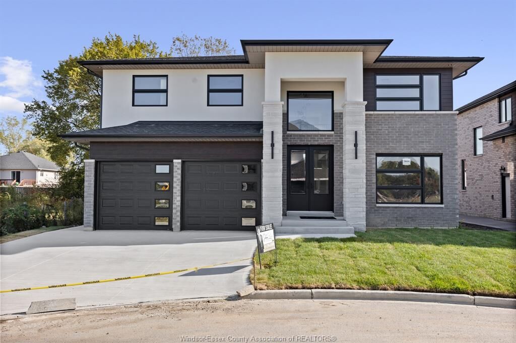 Property Photo: 1211 Campana Crescent ON N8L 0K4