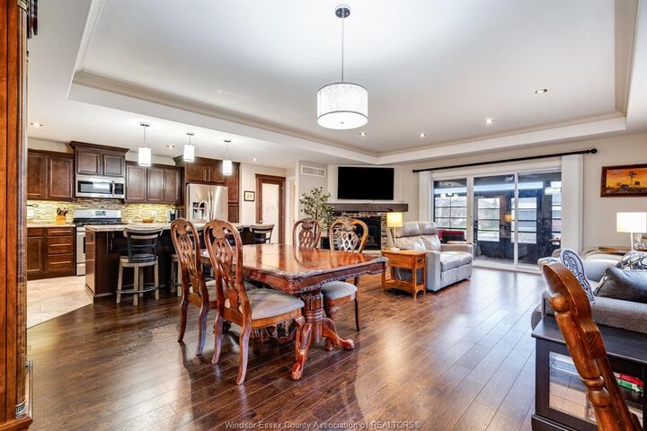 Property Photo:  33 Robin Court  ON N9Y 0E1 