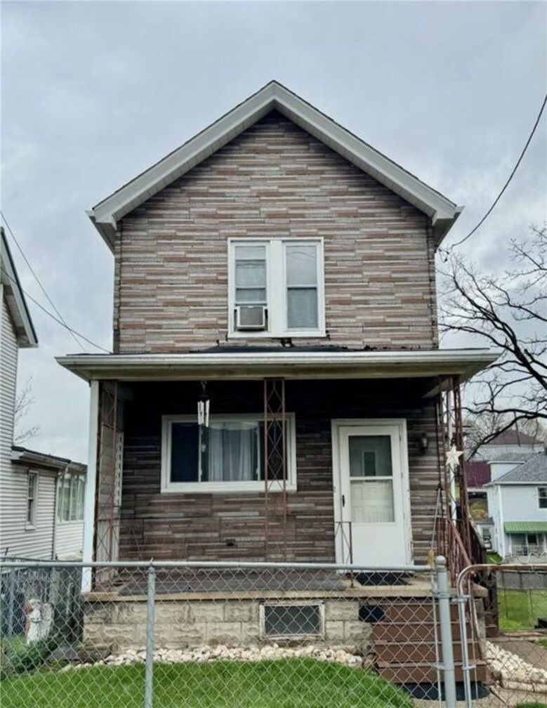 Property Photo:  114 Grant Ave  PA 15120 