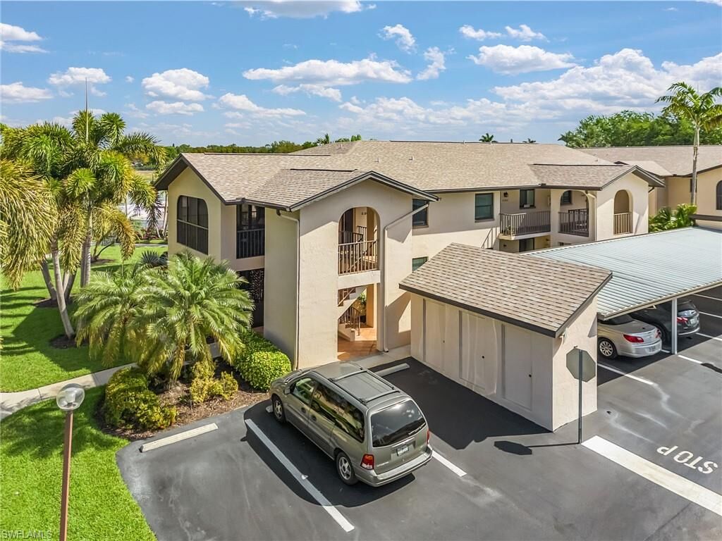 Property Photo:  10101 Maddox Ln 201  FL 34135 