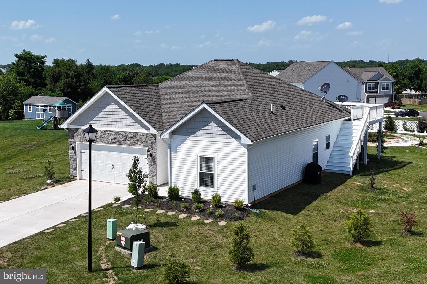 Property Photo: 18732 Ballantyne Way MD 21740