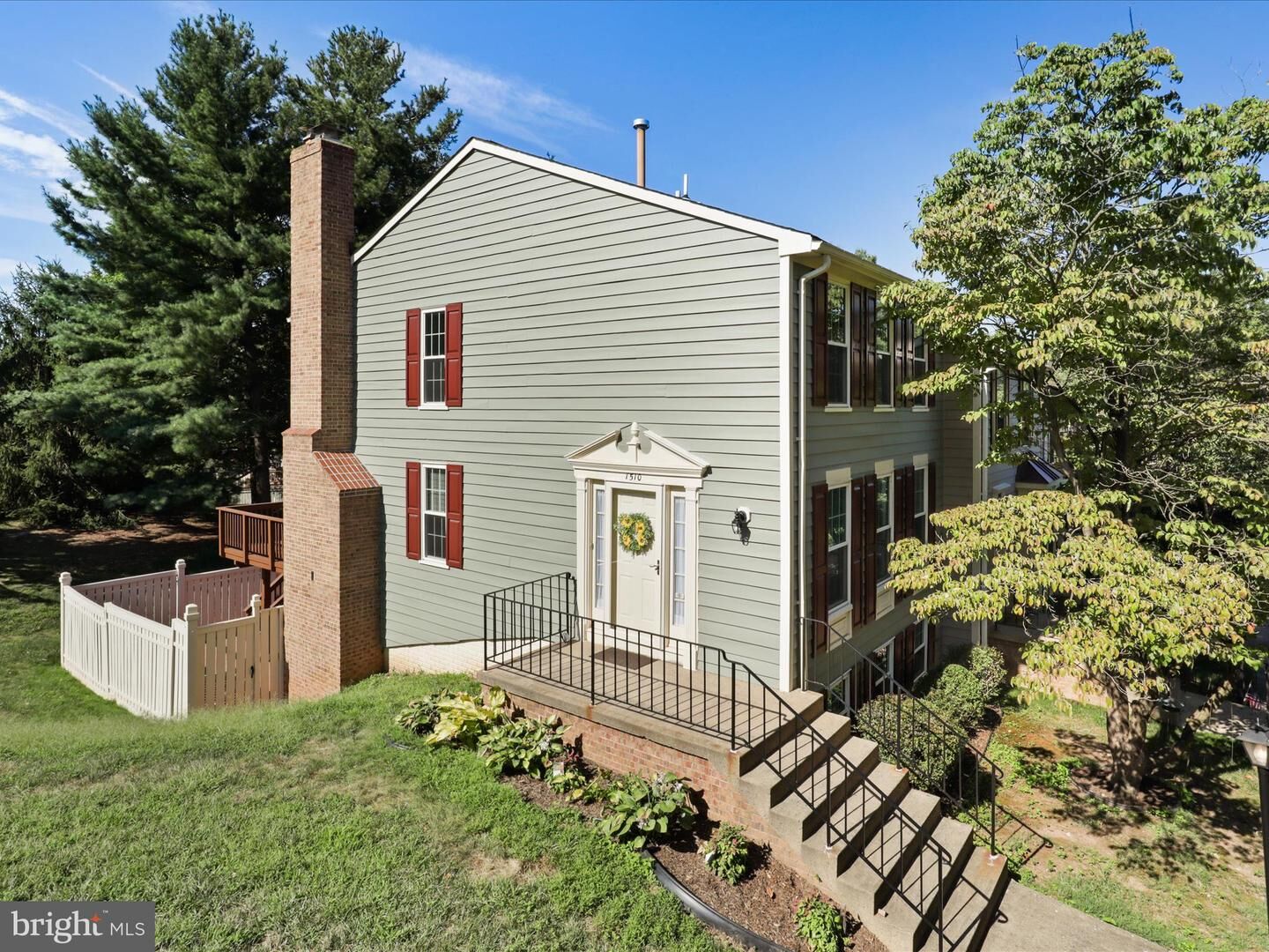 Property Photo:  1510 Autumn Ridge Circle  VA 20194 