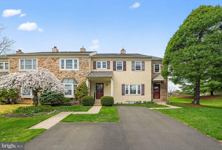 Property Photo:  1704 Smedley Court  PA 19002 