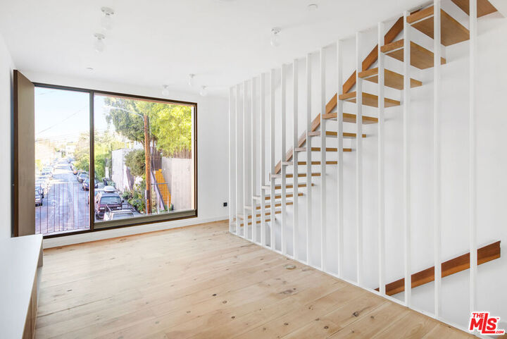 Property Photo: 1416 Fairbanks Pl CA 90026