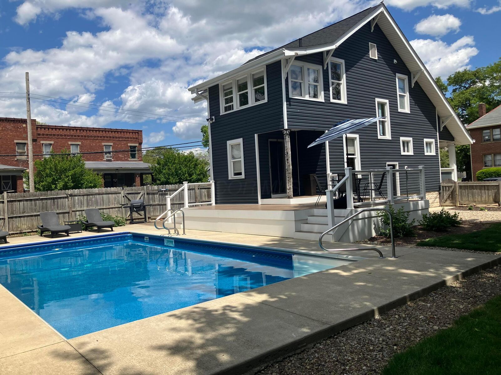 Property Photo: 1457 N 5th Street OH 43201
