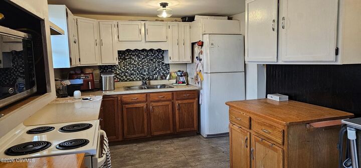 Property Photo:  465 Queen Street  PA 17857 