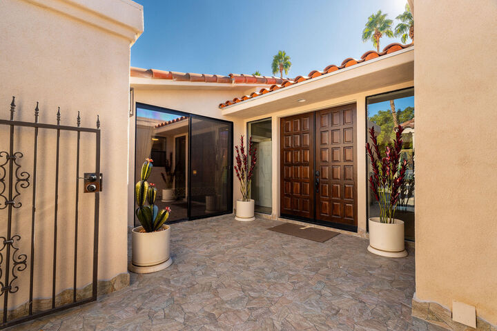 Property Photo:  78585 Vista Del Sol  CA 92210 