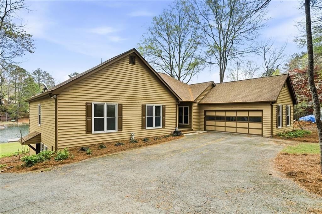 Property Photo:  215 White Antelope Street  GA 30183 