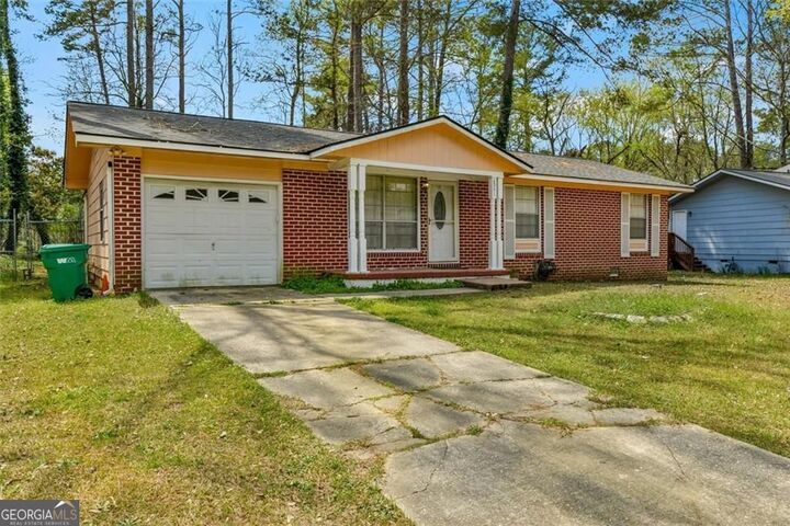 Property Photo: 8941 Ashwood Drive GA 30274