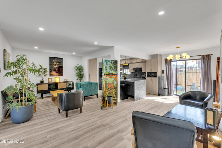 Property Photo:  500 Thunderbird Drive 105  TX 79912 