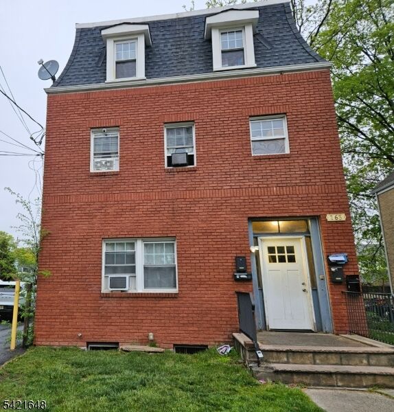 Property Photo: 763 W Grand Ave 2R NJ 07065