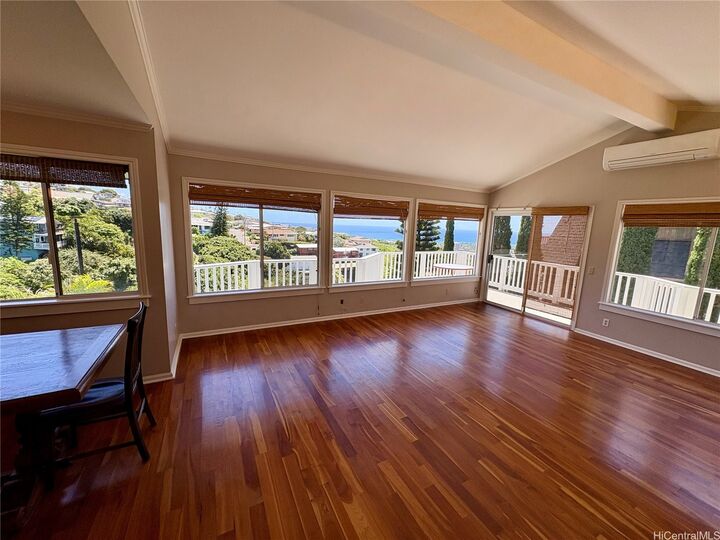 Property Photo: 125 Maunalanikai Place HI 96816