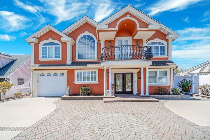 Property Photo:  26 Grace Lane  NY 11756 
