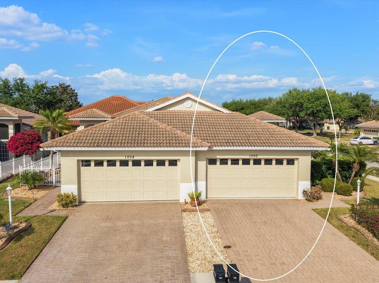Property Photo:  1000 Topelis Drive  FL 34223 