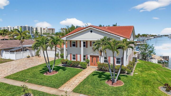 Property Photo:  350 Harbor Passage  FL 33767 