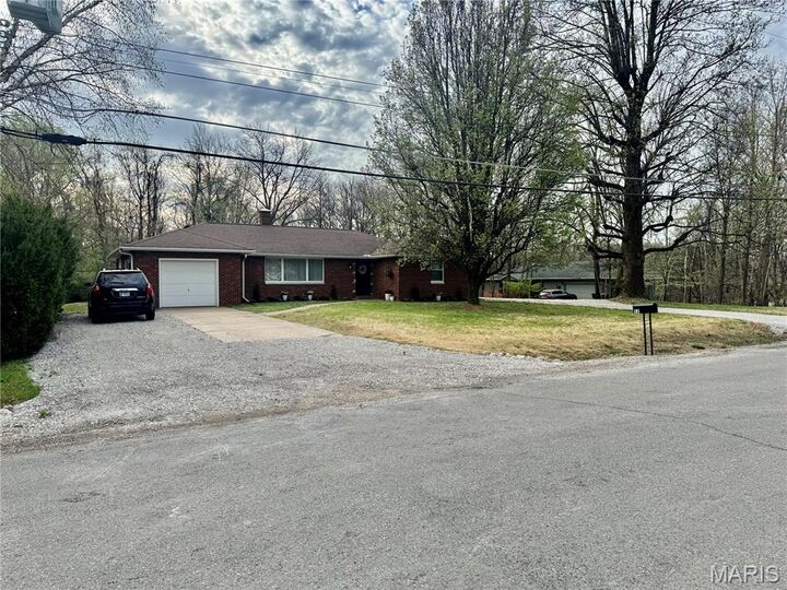 Property Photo:  52 Circle Drive  IL 62208 