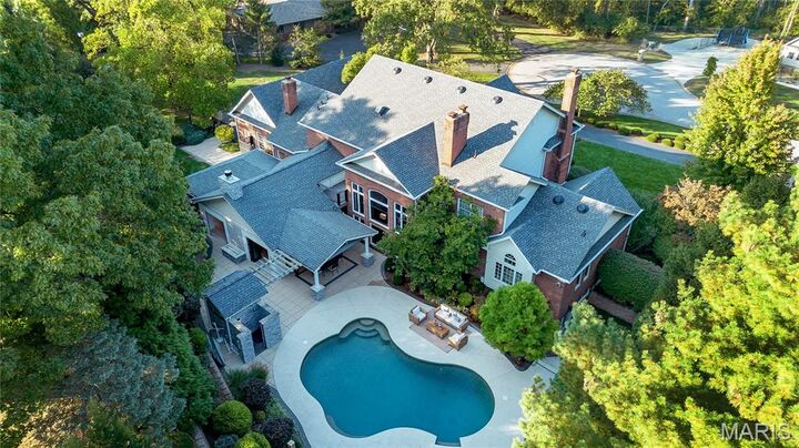 Property Photo: 29 Muirfield Lane MO 63141