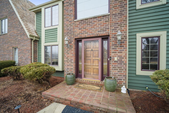 Property Photo:  2840 Norman Dr  WI 53045 