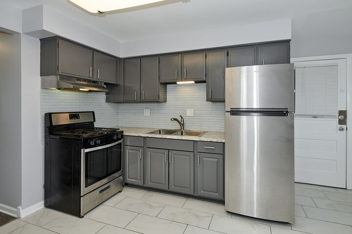 Property Photo:  8805 Dee Road 2S  IL 60016 