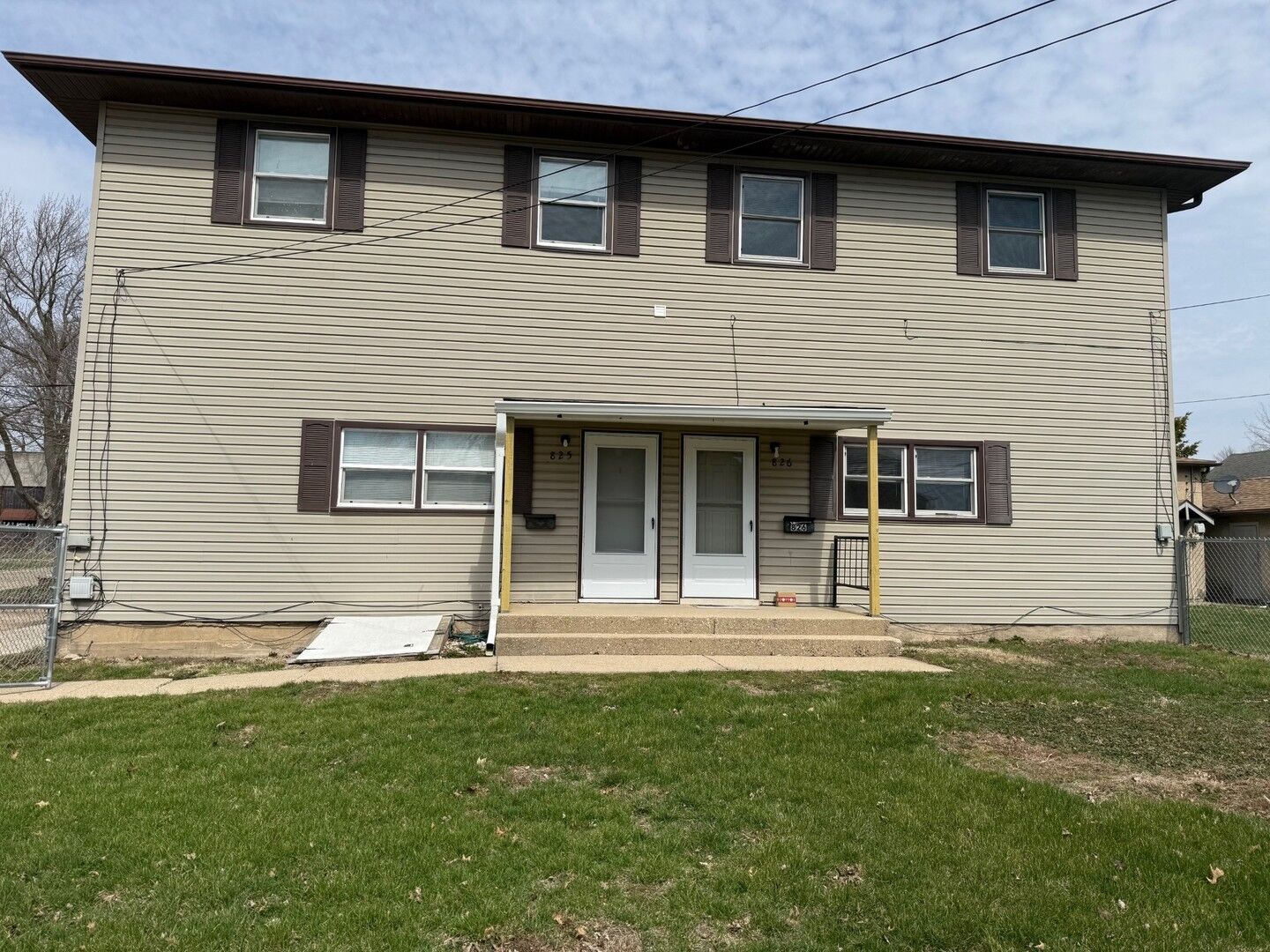 Property Photo: 826 N Spalding Street IL 61362