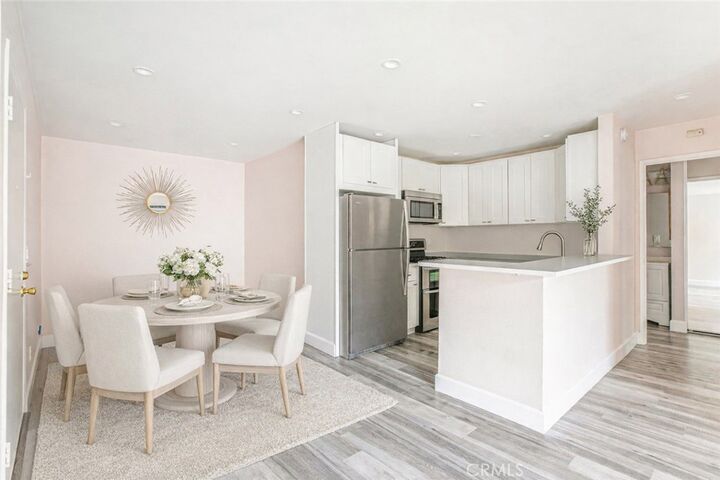 Property Photo:  365 Burchett Street 217  CA 91203 