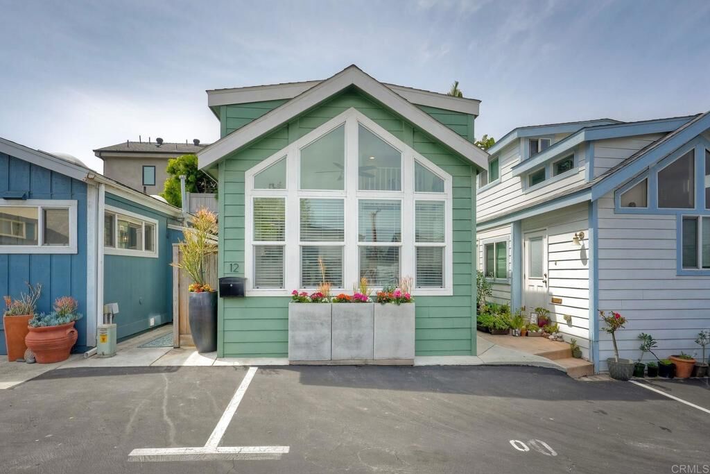 Property Photo:  170 Diana Street 12  CA 92024 