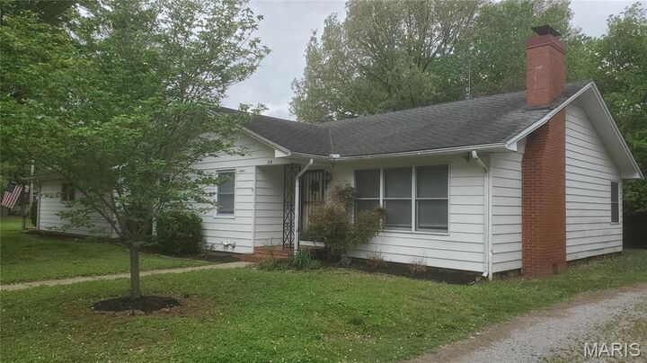 Property Photo:  304 E Cypress Street  MO 63834 