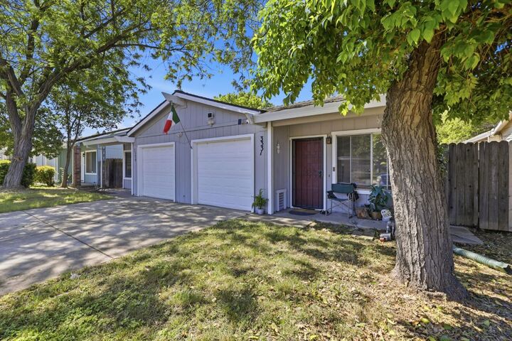 Property Photo: 3329 Jayanne Way CA 95608