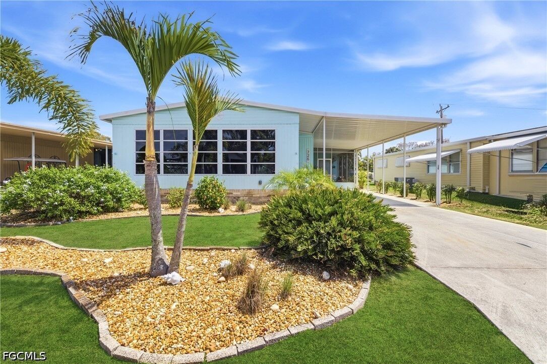 Property Photo:  726 Knotty Pine Circle  FL 33917 